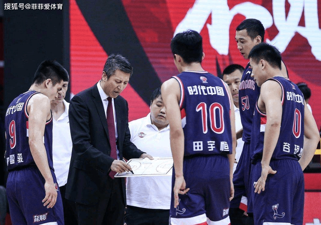 风云突变洛杉矶湖人今晚更衣室发声，足总杯版图或变，球迷炸锅，临场指挥获称赞(哈登加盟湖人分析)